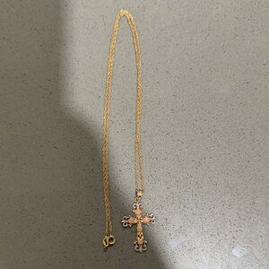 14K Elegant Gold Cross Pendant Necklace